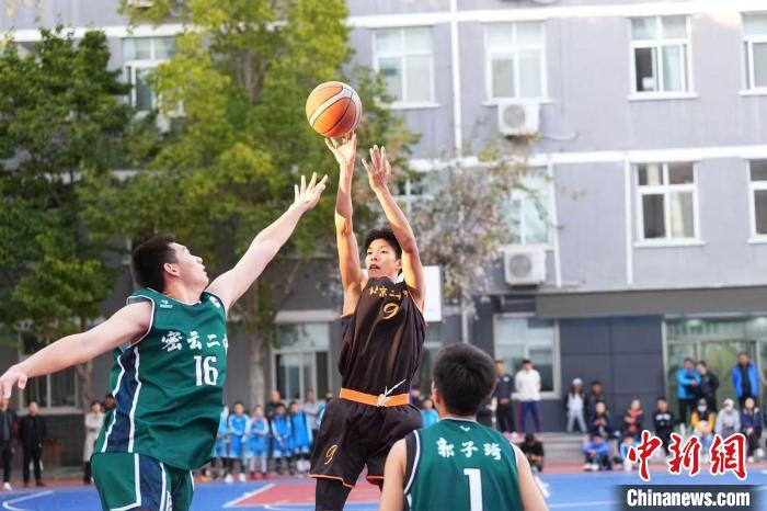 和平里第一小学百队杯篮球赛圆满落幕：六个年