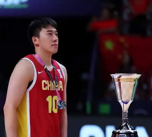 21岁生日临近 王俊杰放弃CBA直接签约权留洋追梦