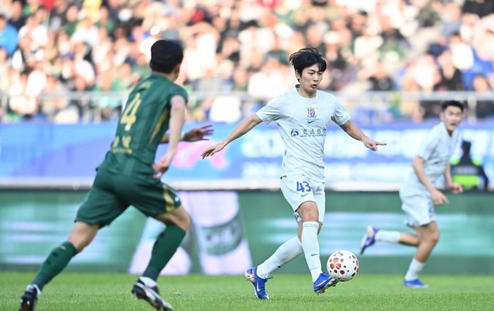 申花客场1-1浙江队 杨皓宇错失绝杀良机遭红牌罚