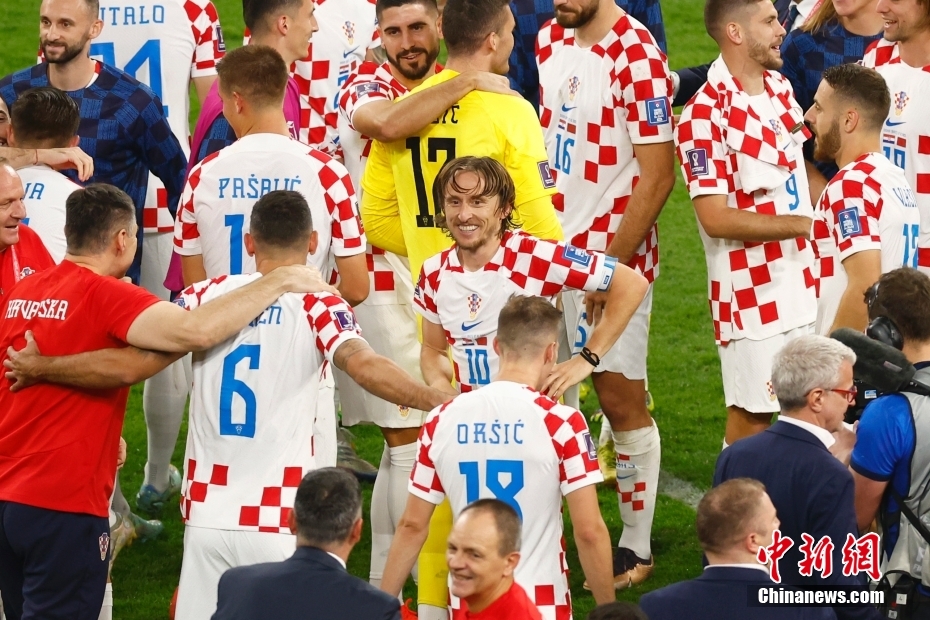 莫德里奇率克罗地亚登顶世界杯季军宝座