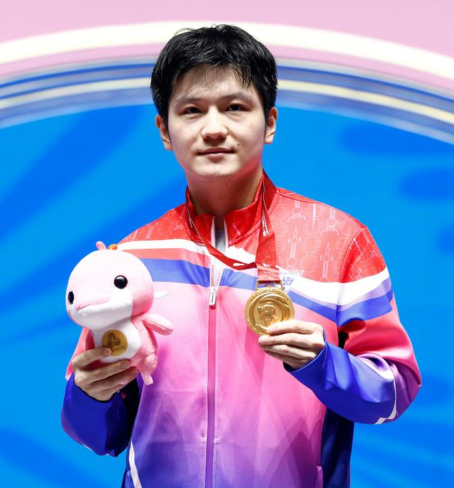 樊振东能否保持奥运巅峰状态引热议，郝帅直言