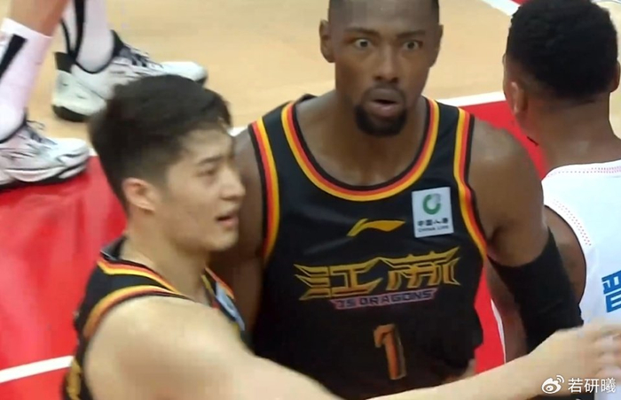 江苏男篮遭福建男篮点球大战逆转 贾尔斯乌龙补